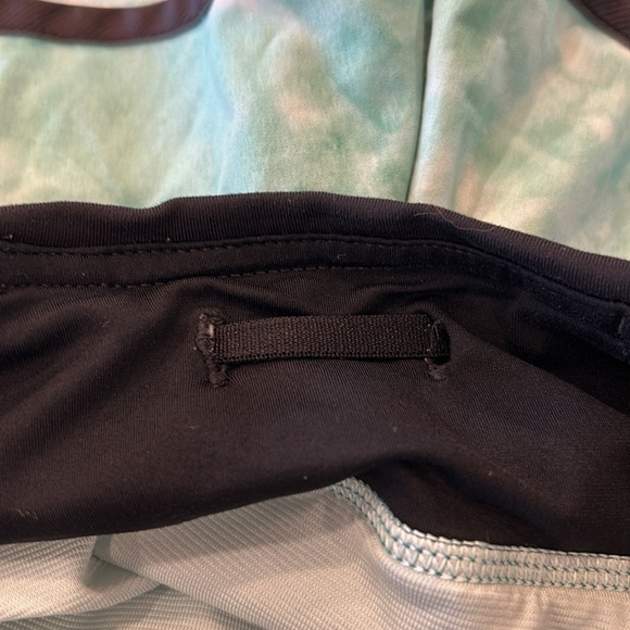 Lululemon Tracker Short II Turquoise Tie Dye Athletic Shorts Women’s Size 4 - Picture 6 of 16